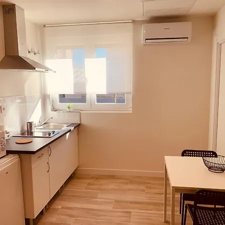 Lurgorri By Gernihost Герника-и-Луно